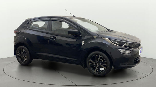 Second-hand 2022 Tata Altroz XZA Plus Dark Edition DCT BSVI for sale in Hyderabad