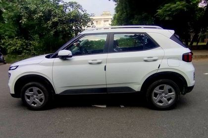 2022 Hyundai Venue एस रेनफोर्स्ड Opt बीएस6