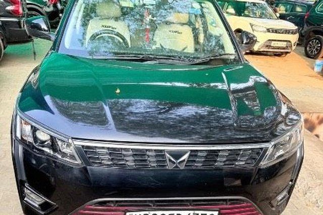 Second-hand 2023 Mahindra XUV300 W6 for sale in Gurgaon