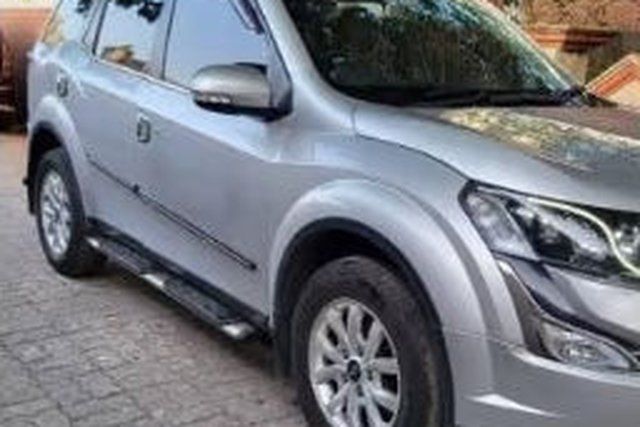 Second-hand 2016 Mahindra XUV500 W10 2WD for sale in Varanasi