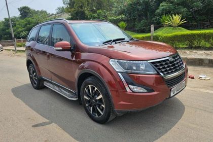2018 Mahindra XUV500 AT W10 FWD