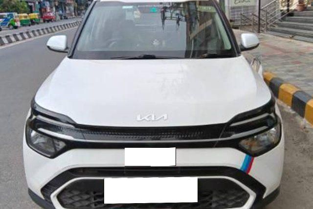 Second-hand 2023 Kia Carens Luxury Plus Diesel 7Str BSVI for sale in Bangalore