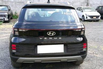 2023 Hyundai Venue एस रेनफोर्स्ड Opt 2023-2025