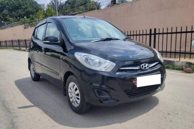 Hyundai i10 स्पोर्टज़ Second-hand 2013 Hyundai i10 स्पोर्टज़ for sale in Bangalore