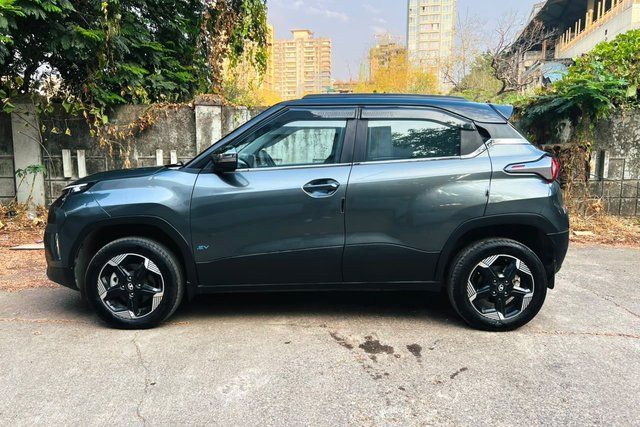 Tata Punch EV Empowered Plus S LR AC FC Second-hand 2025 Tata Punch EV Empowered Plus S LR AC FC for sale in Mumbai