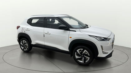 2024 Nissan Magnite एक्स ई