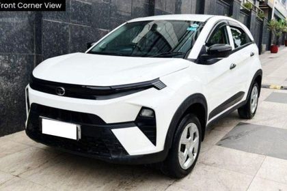 2025 Tata Nexon स्मार्ट प्लस सीएनजी