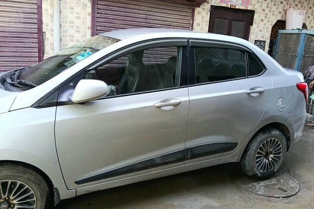 Second-hand 2015 Hyundai Xcent 1.2 कप्पा एस रेनफोर्स्ड ऑप्शन for sale in New Delhi