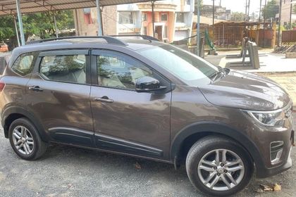 2021 Renault Triber RXZ बीएस6