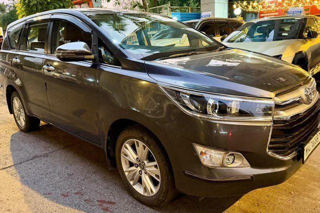 Toyota Innova Crysta 2.8 जेडएक्स AT बीएस4 Second-hand 2018 Toyota Innova Crysta 2.8 जेडएक्स AT बीएस4 for sale in Mumbai