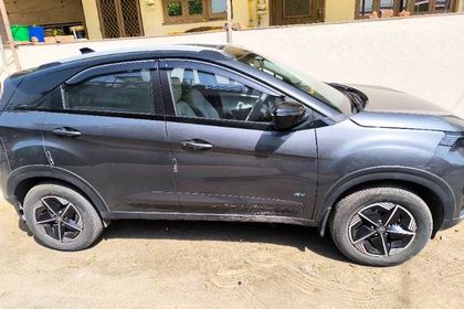 2025 Tata Nexon EV Empowered प्लस 45