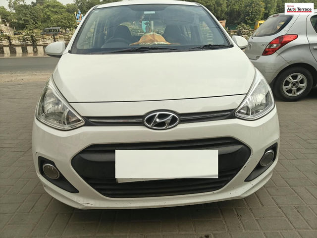 Second-hand 2016 Hyundai Grand i10 मैग्ना for sale in Ahmedabad