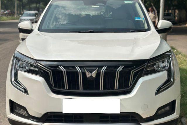 Second-hand 2023 Mahindra XUV700 एएक्स7 AT बीएस6 for sale in Mohali