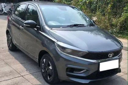 2025 Tata Tiago XZ सीएनजी
