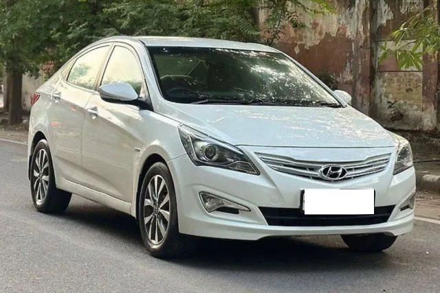 Hyundai Verna 1.6 SX VTVT Second-hand 2015 Hyundai Verna 1.6 SX VTVT for sale in New Delhi