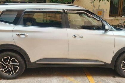 2022 Kia Carens लक्ज़री प्लस डीजल AT 6 STR बीएस6