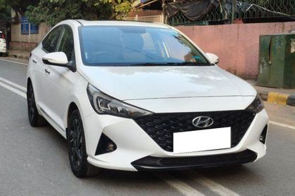 2022 Hyundai Verna एसएक्स Opt AT डीजल