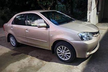 2011 Toyota Etios वी