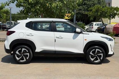 2024 Nissan Magnite Kuro MT