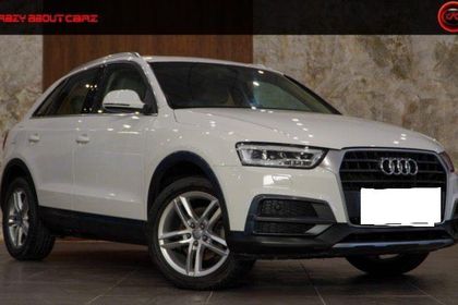 2019 Audi Q3 30 TFSI Premium FWD