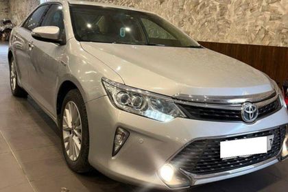 2016 Toyota Camry हाइब्रिड
