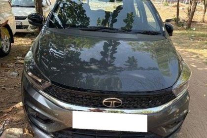 2024 Tata Tiago एक्सटी सीएनजी