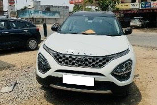 Tata Safari एक्सटी प्लस बीएस6 Second-hand 2021 Tata Safari एक्सटी प्लस बीएस6 for sale in Noida