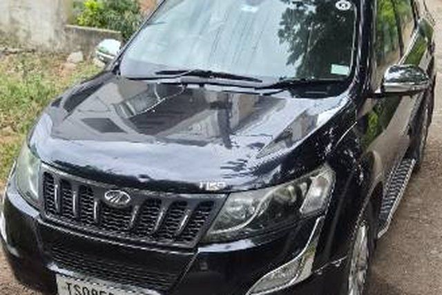 Mahindra XUV500 W9 AT BSIV Second-hand 2017 Mahindra XUV500 W9 AT BSIV for sale in Secunderabad