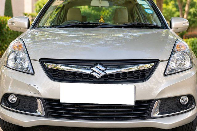 Maruti Suzuki Swift Dzire VXI Second-hand 2015 Maruti Suzuki Swift Dzire VXI for sale in Kolkata