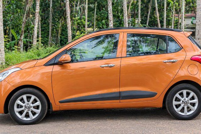 Hyundai Grand i10 एस्टा ऑप्शन Second-hand 2014 Hyundai Grand i10 एस्टा ऑप्शन for sale in Thiruvananthapuram