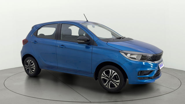 Tata Tiago एक्सटी Second-hand 2024 Tata Tiago एक्सटी for sale in Ahmedabad