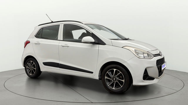 Second-hand 2017 Hyundai Grand i10 1.2 Kappa Sportz Option AT for sale in New Delhi