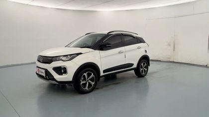 2023 Tata Nexon प्योर प्लस