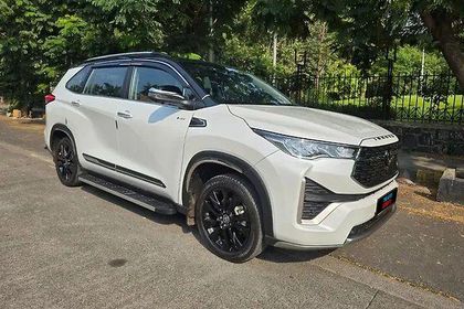 2025 Toyota Innova Hycross जेडएक्स (ओ) हाइब्रिड
