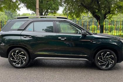 2026 Toyota Innova Hycross वीएक्स 8 सीटर हाइब्रिड