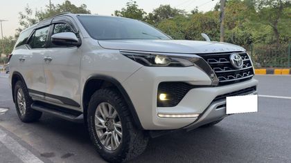 2023 Toyota Fortuner 4x2 डीजल एटी