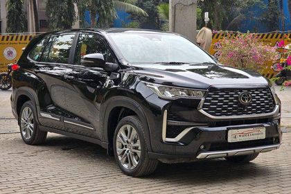2026 Toyota Innova Hycross ZX Hybrid