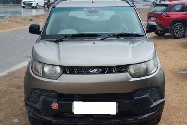 Mahindra KUV 100 mFALCON D75 K2 Second-hand 2016 Mahindra KUV 100 mFALCON D75 K2 for sale in Ahmedabad