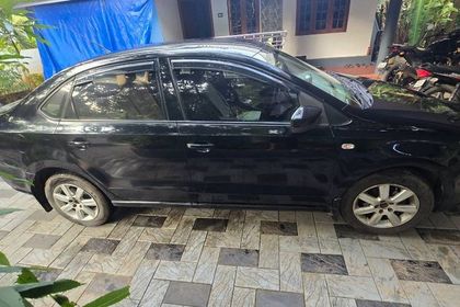 2011 Volkswagen Vento पेट्रोल Breeze