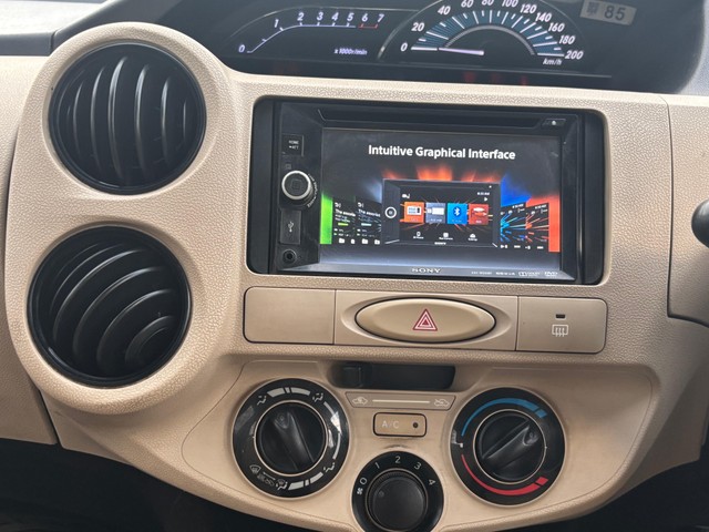 Second-hand 2016 Toyota Etios Liva G for sale in New Delhi-14