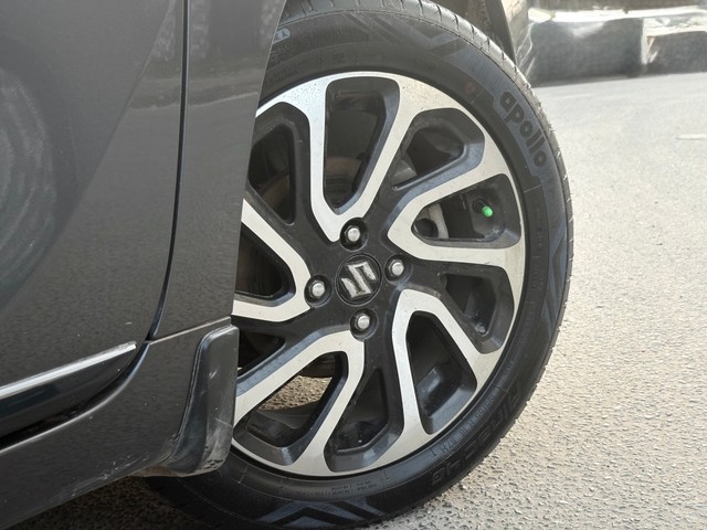 Second-hand 2023 Maruti Baleno Alpha AMT for sale in New Delhi-21