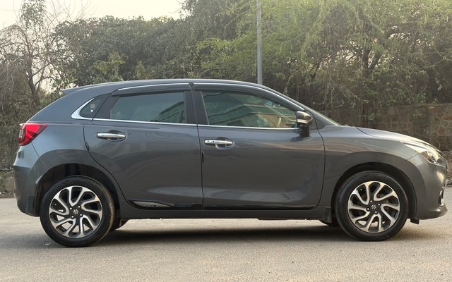 Second-hand 2023 Maruti Baleno Alpha AMT for sale in New Delhi-2