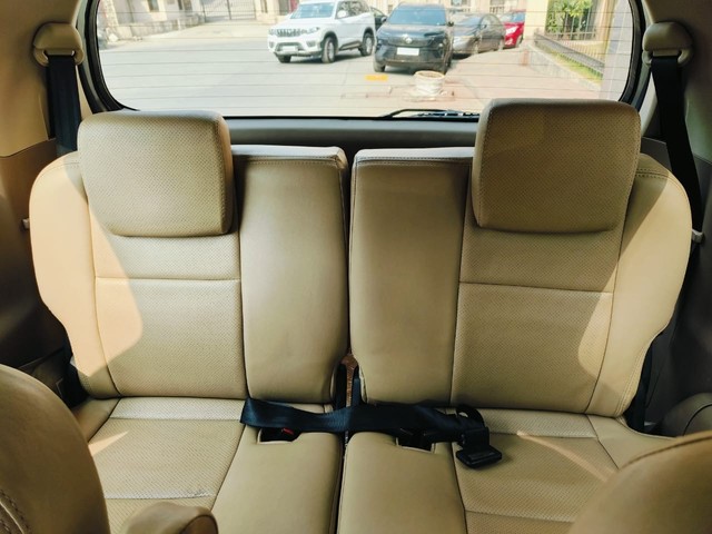 Second-hand 2015 Toyota Innova 2.5 G (Diesel) 7 Seater BS IV for sale in Mumbai-11