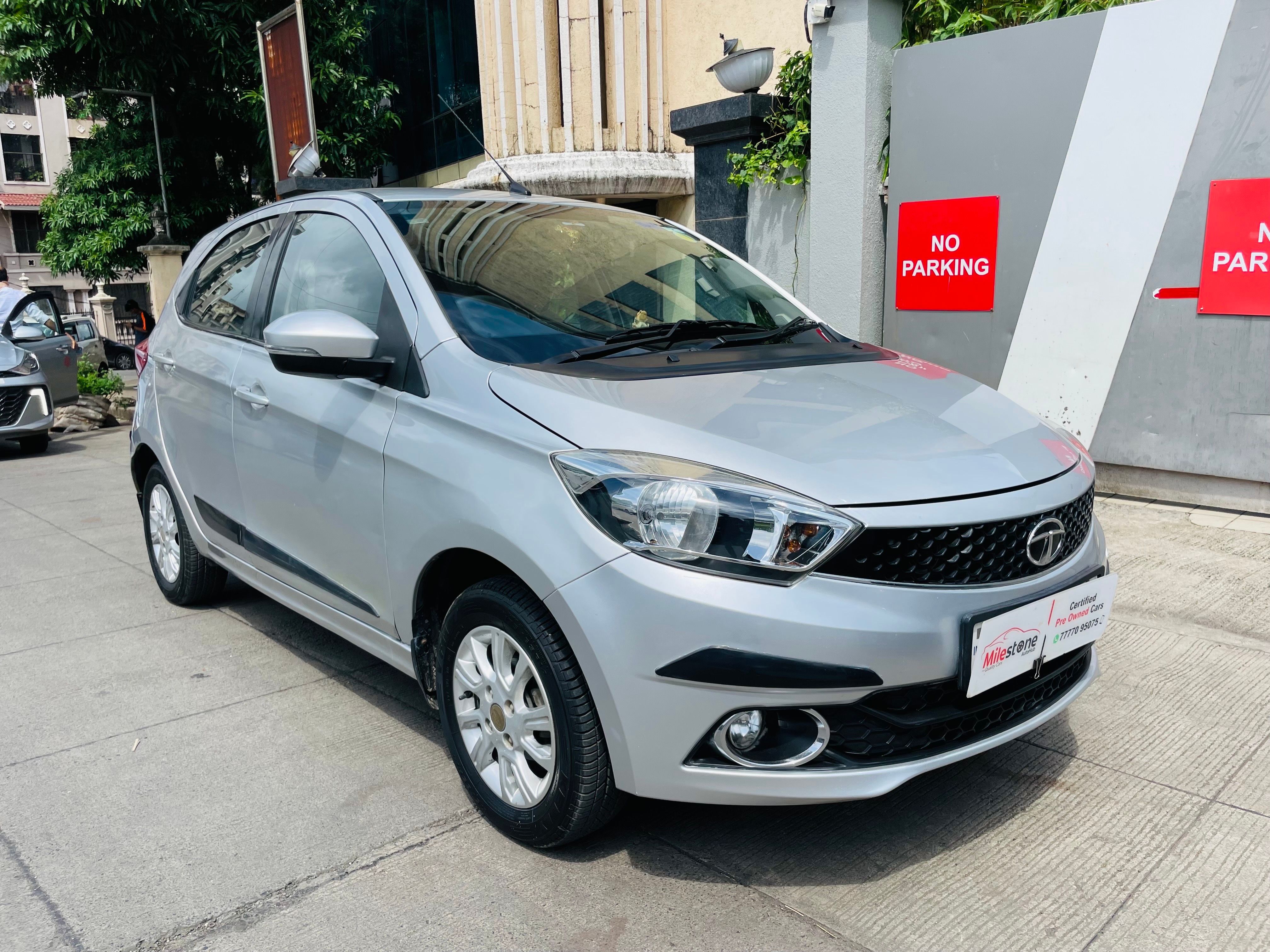 2017 Tata Tiago 1199 cc कार मुंबई में ₹3.95 लाख में - CarDekho
