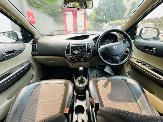 Hyundai i20 1.4 CRDi Magna Second-hand 2012 Hyundai i20 1.4 CRDi Magna for sale in Mumbai-12