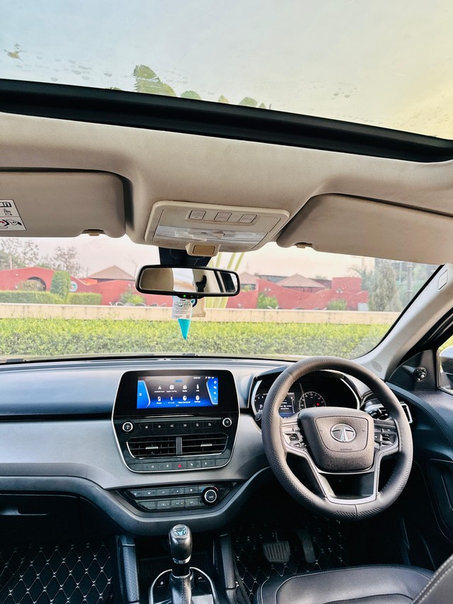 Second-hand 2021 Tata Harrier XZA Plus AT BSVI for sale in Surat-10