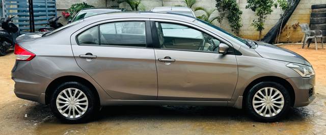 https://images10.gaadi.com/usedcar_image/5E0BF76E-D6CD-4CC3-99B5-4930DCF0B3EA/original/7a4710ac-604e-4375-a824-aecccea2cb67.jpg?imwidth=6401