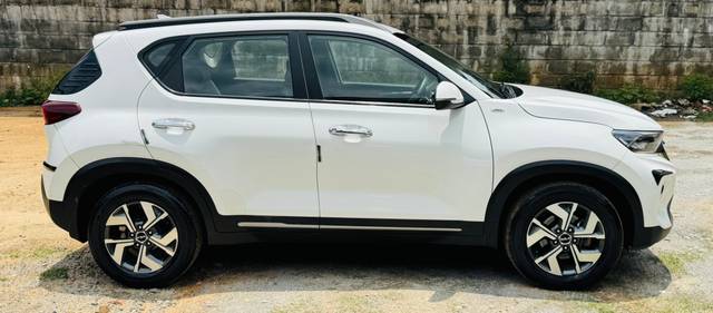 https://images10.gaadi.com/usedcar_image/5E0BF76E-D6CD-4CC3-99B5-4930DCF0B3EA/original/d9d38de8-3f08-4823-a7d3-2a2cd6a387c6.jpg?imwidth=6401