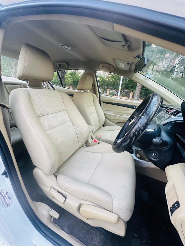 Second-hand 2010 Honda City 1.5 S MT for sale in Mohali-3