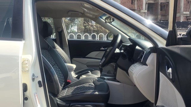 Mahindra XUV300 W8 AMT Diesel BSIV Second-hand 2019 Mahindra XUV300 W8 AMT Diesel BSIV for sale in Lucknow-9